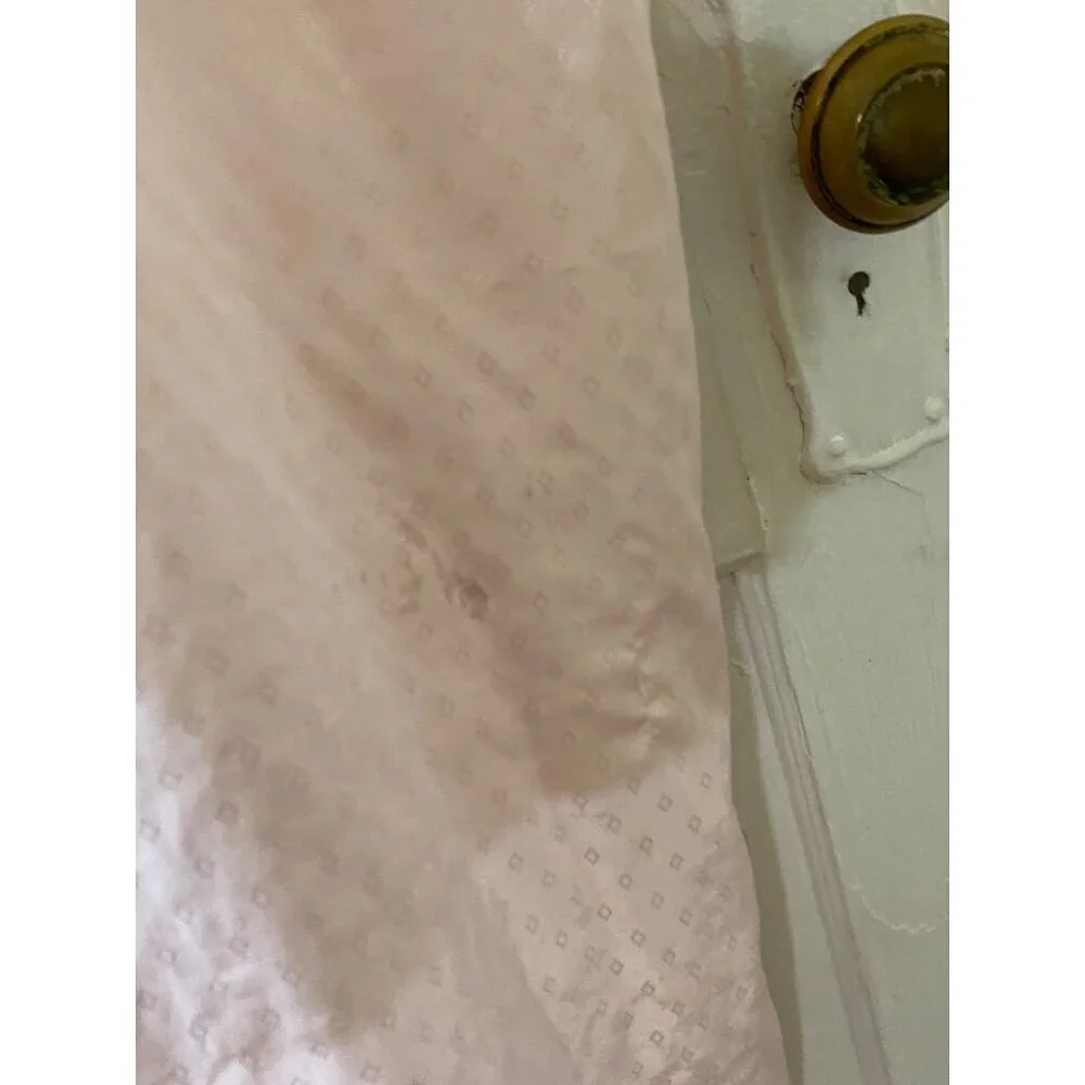Vintage Christian Dior Women's Pink Embroidered Long Sleeve Bath Robe - L/XL - Picture 3 of 16